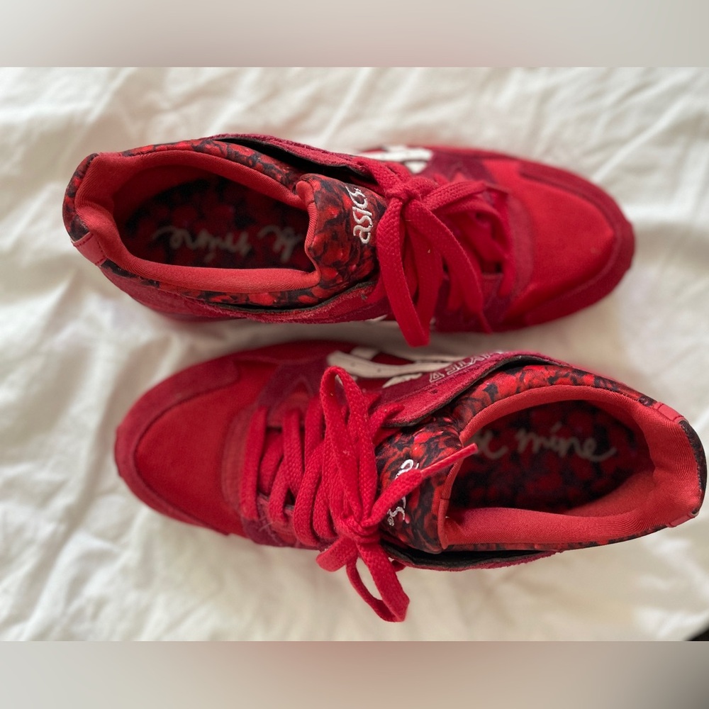 Asics Women’s Sneakers | Gel Lyte V “Romance” Valentines Day Pack, Size 5 US - Picture 2 of 5